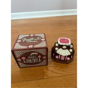 Avon Vintage 1977 Gingerbread House Frankincense & Myrrh Candle - New In Box